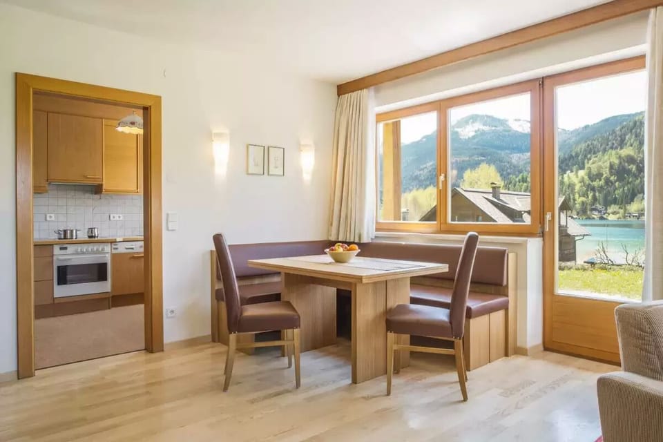 Flat-screen TV, table tennis