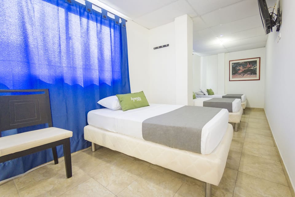 Triple Room | Free WiFi, bed sheets