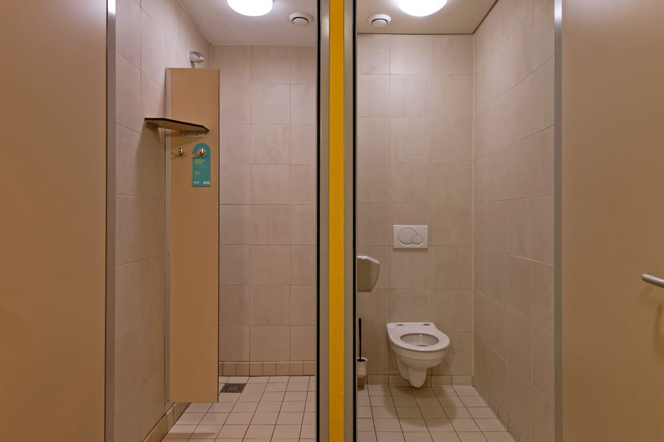 Family Room, Private Bathroom | Bathroom | Shower, eco-friendly toiletries, towels