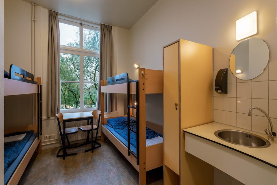 In-room safe, WiFi (free), bed sheets