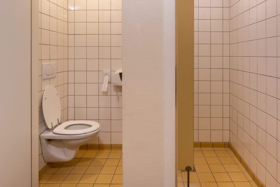 Shower, eco-friendly toiletries, towels, soap