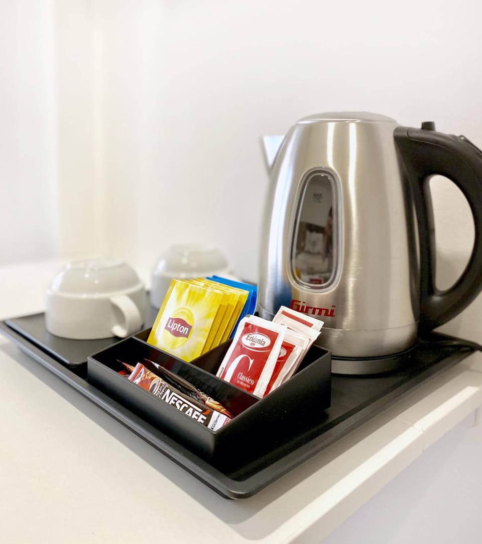 Fridge, coffee/tea maker, electric kettle