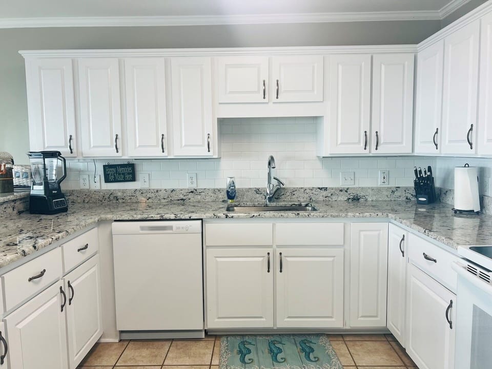 House, 5 Bedrooms | Private kitchen | Coffee/tea maker, fridge, oven, toaster