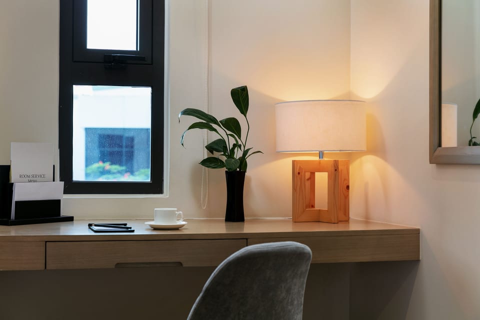 In-room safe, desk, free WiFi