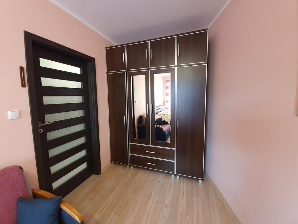 Apartment | Living area | Flat-screen TV