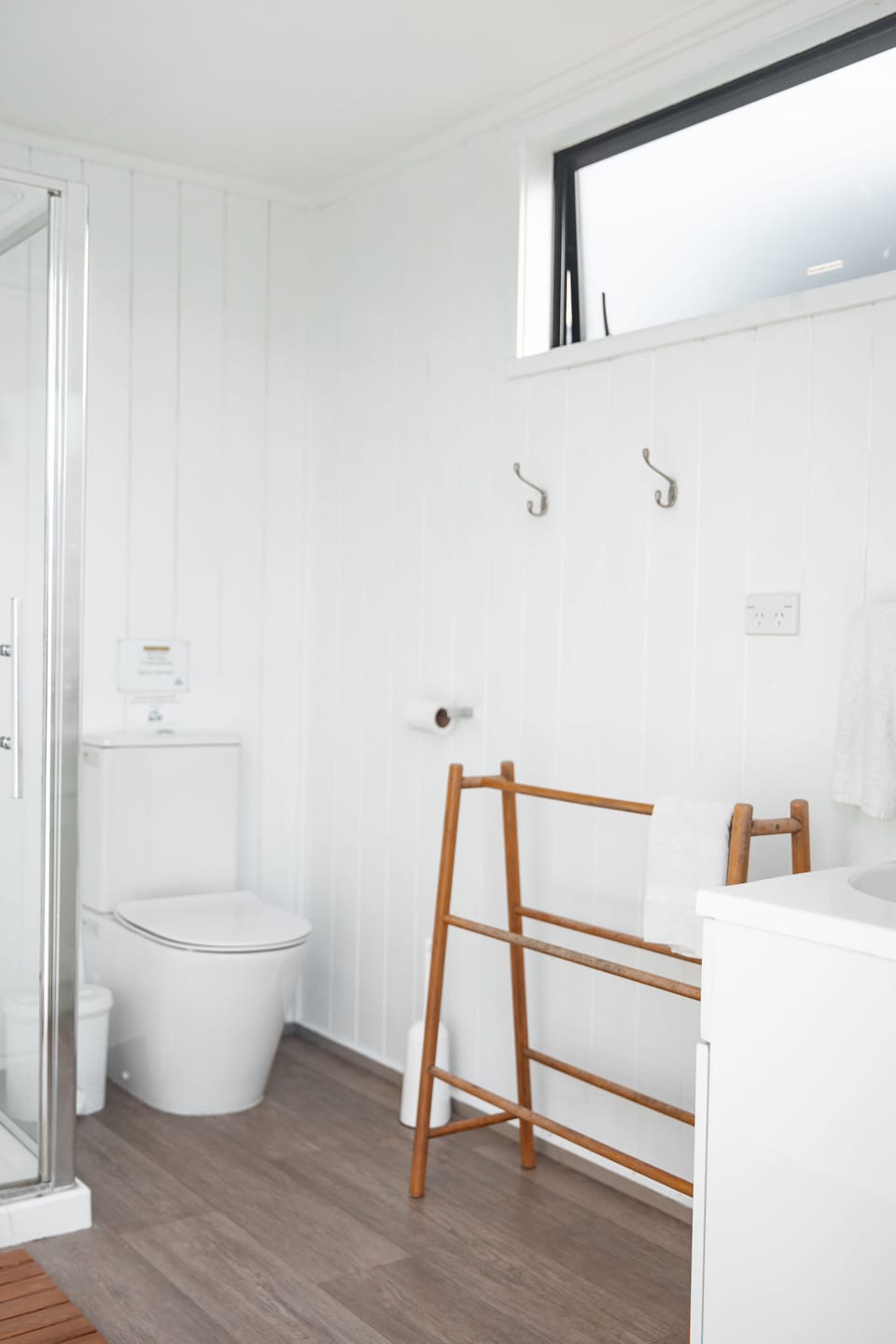 Panoramic Quadruple Room, Ocean View | Bathroom | Shower, towels