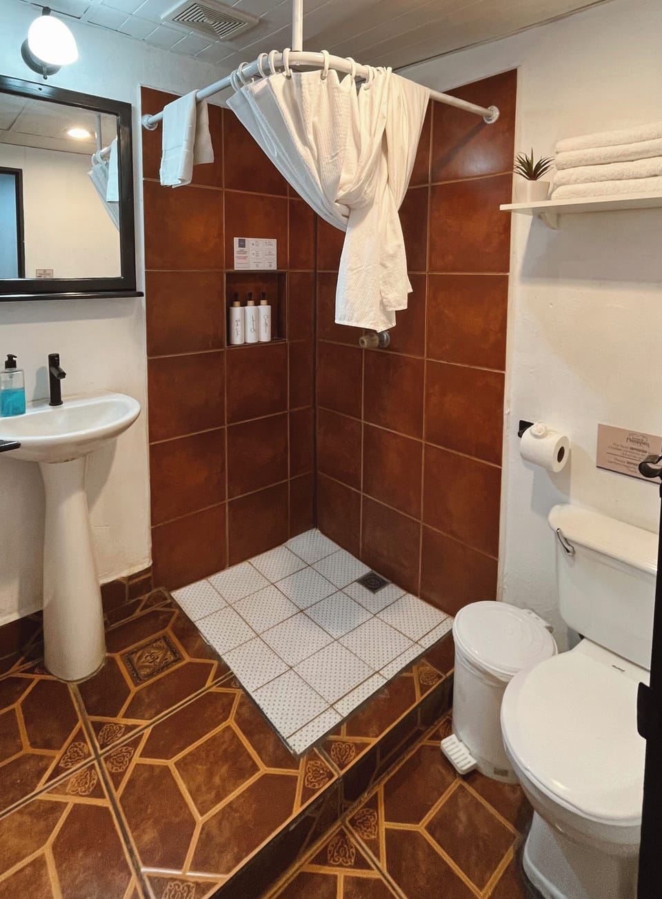 City Double Room, 1 King Bed | Premium bedding, desk, laptop workspace, blackout drapes