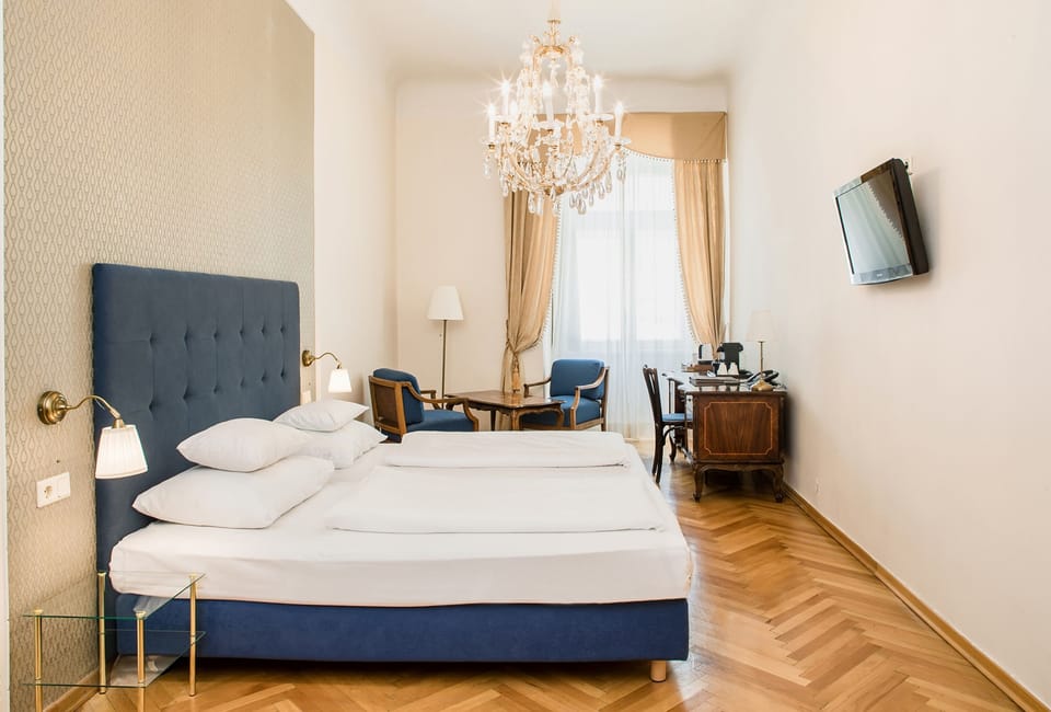 Superior Double Room | Hypo-allergenic bedding, minibar, in-room safe, individually decorated