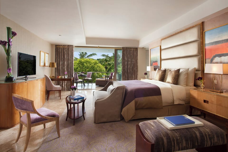 Junior Suite, Garden View (Baron Garden Suite) | Premium bedding, minibar, in-room safe, desk
