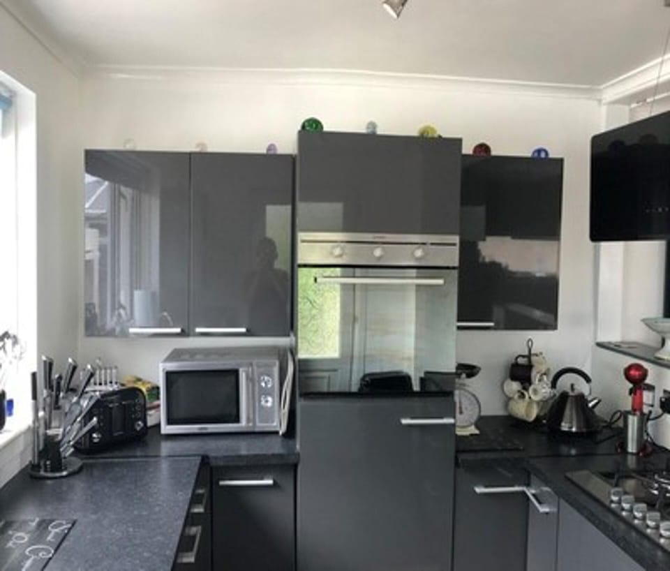 House | Private kitchen | Fridge, microwave, oven, stovetop