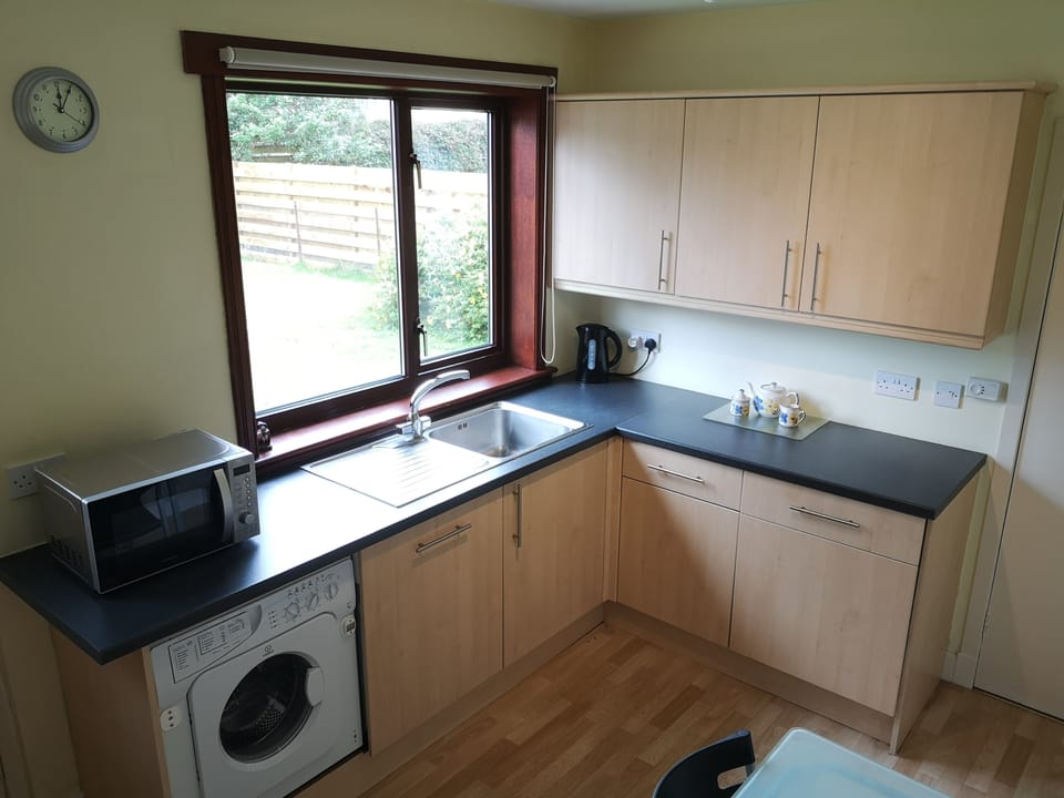 Comfort Bungalow, Private Bathroom | Shared kitchen