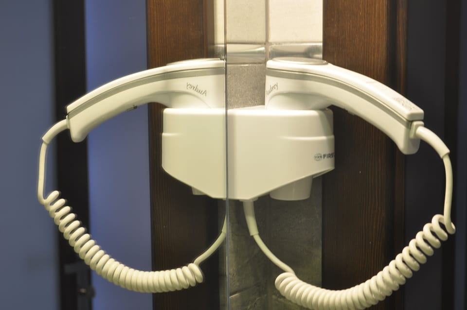 Comfort Suite | Bathroom | Shower, rainfall showerhead, hair dryer, towels