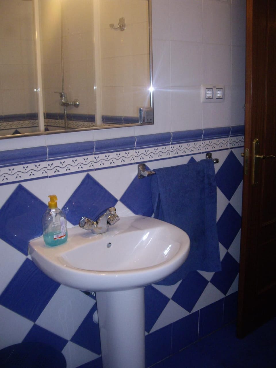 Shower, towels