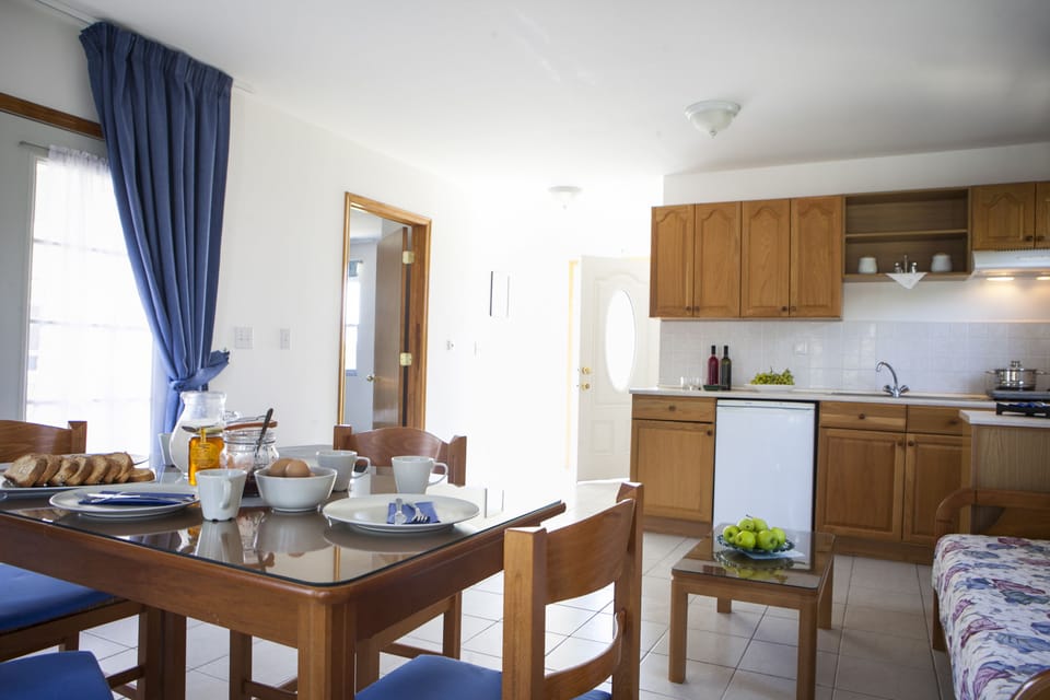Blackout drapes, free cribs/infant beds, rollaway beds, free WiFi