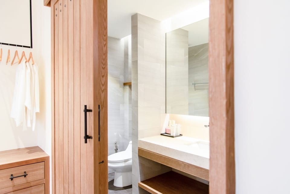 Premium bedding, minibar, in-room safe, free WiFi