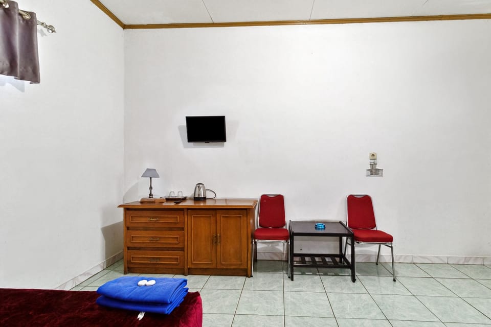 Superior : 2 Pax | Desk, free WiFi, bed sheets