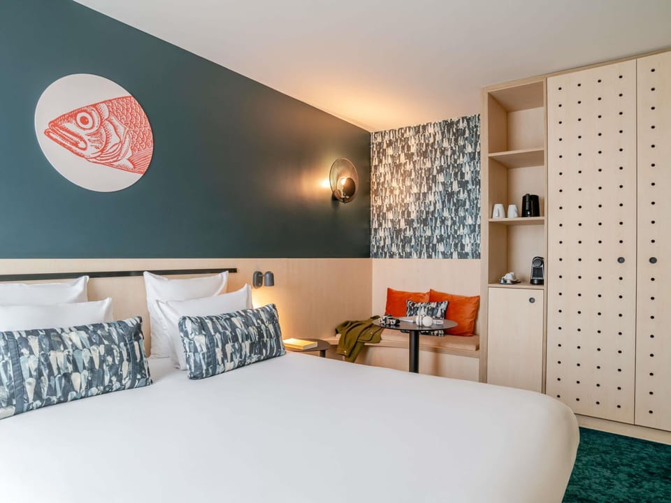 Comfort Room, 1 Double Bed, Lake View | Premium bedding, minibar, in-room safe, individually decorated