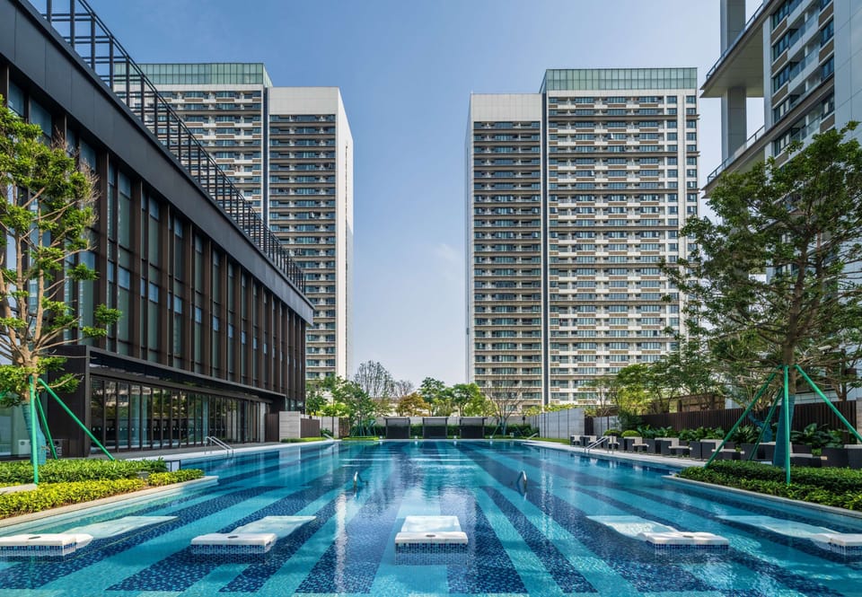Indoor pool, seasonal outdoor pool, sun loungers