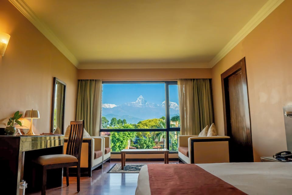 Premium bedding, in-room safe, desk, laptop workspace