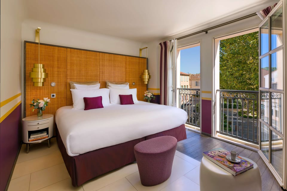 Prestige Suite | Premium bedding, free minibar, in-room safe, individually decorated