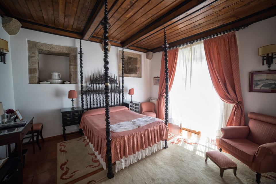 Classic Double or Twin Room | Individually decorated, individually furnished, desk, soundproofing