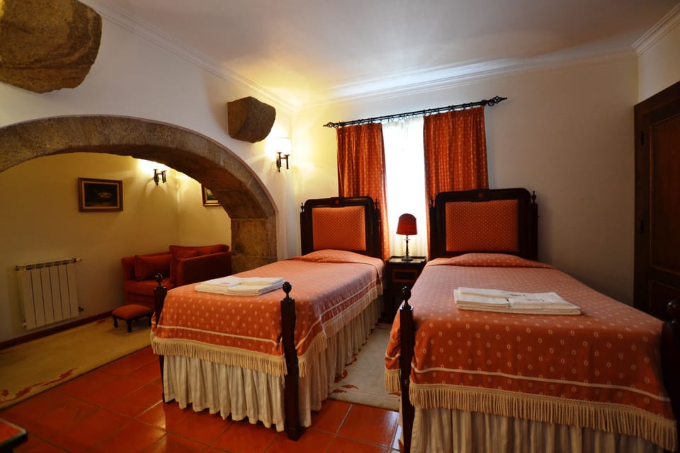Classic Double or Twin Room | Individually decorated, individually furnished, desk, soundproofing