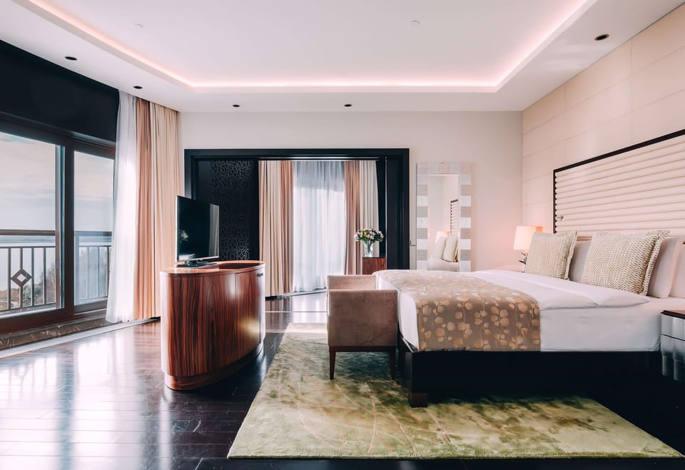 Hypo-allergenic bedding available, minibar, in-room safe, desk