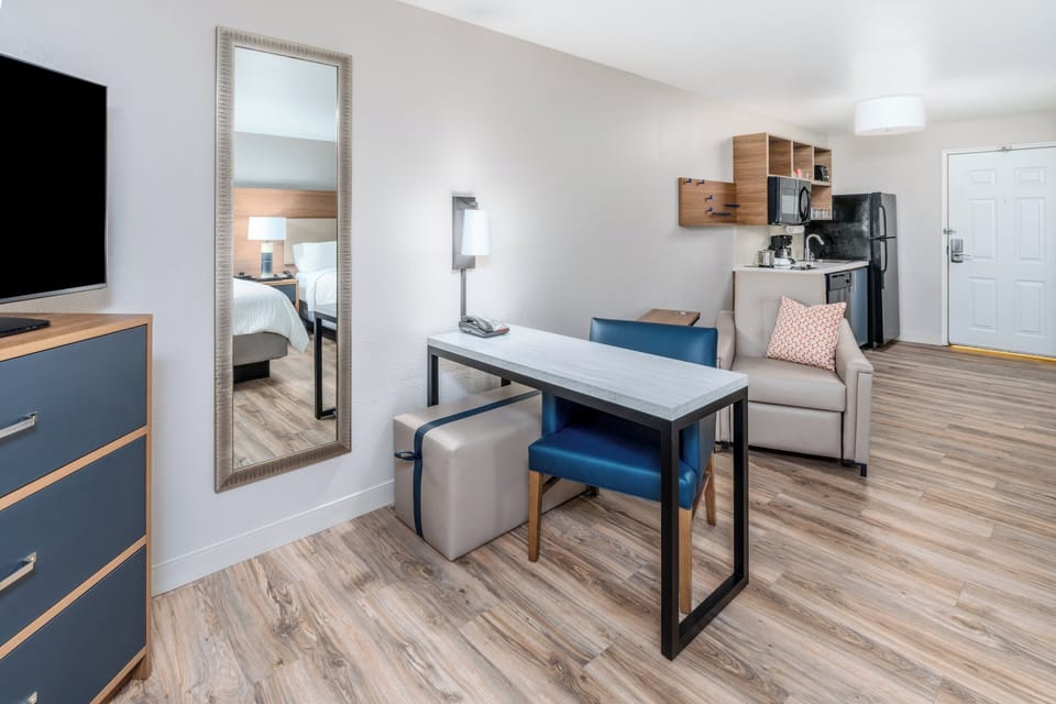 Studio Suite, 2 Queen Beds | In-room safe, desk, iron/ironing board, WiFi (free)