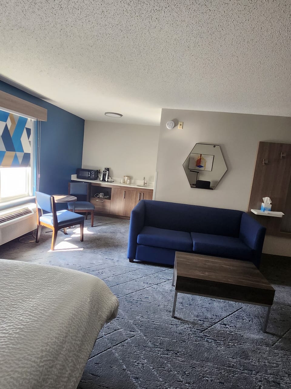 Suite, 1 King Bed with Sofa bed | Desk, iron/ironing board, free cribs/infant beds, rollaway beds