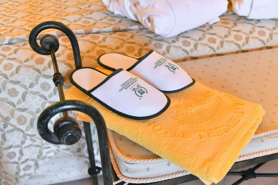 Single Room | Minibar, free WiFi, bed sheets