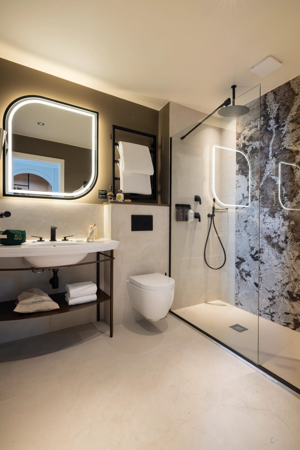 Deluxe Triple Room | Premium bedding, in-room safe, individually decorated