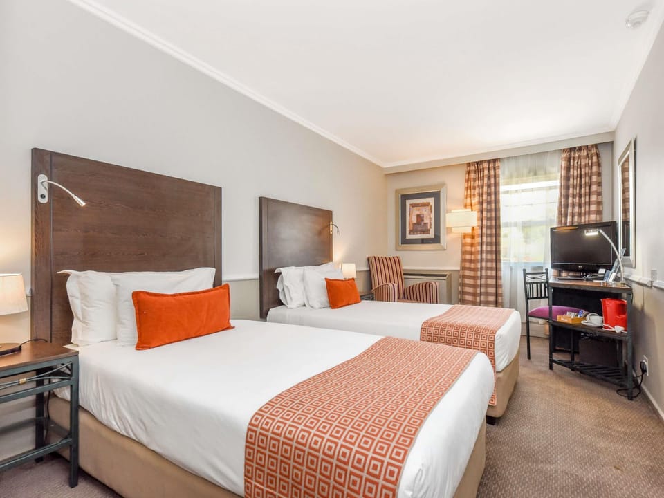 Standard Room, 2 Twin Beds | In-room safe, individually furnished, desk, laptop workspace