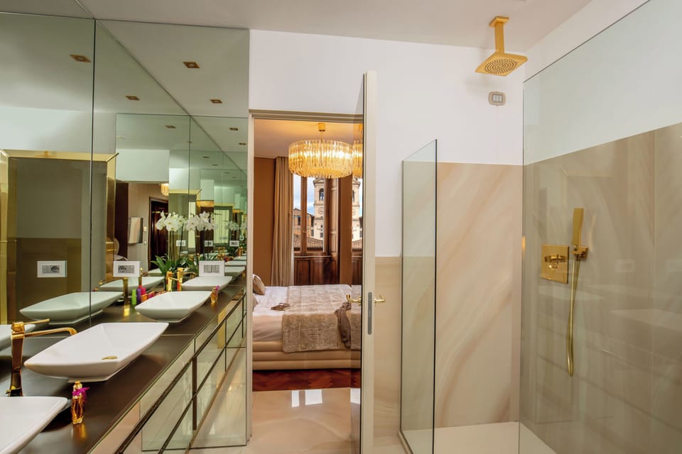 Shower, free toiletries, hair dryer, bidet
