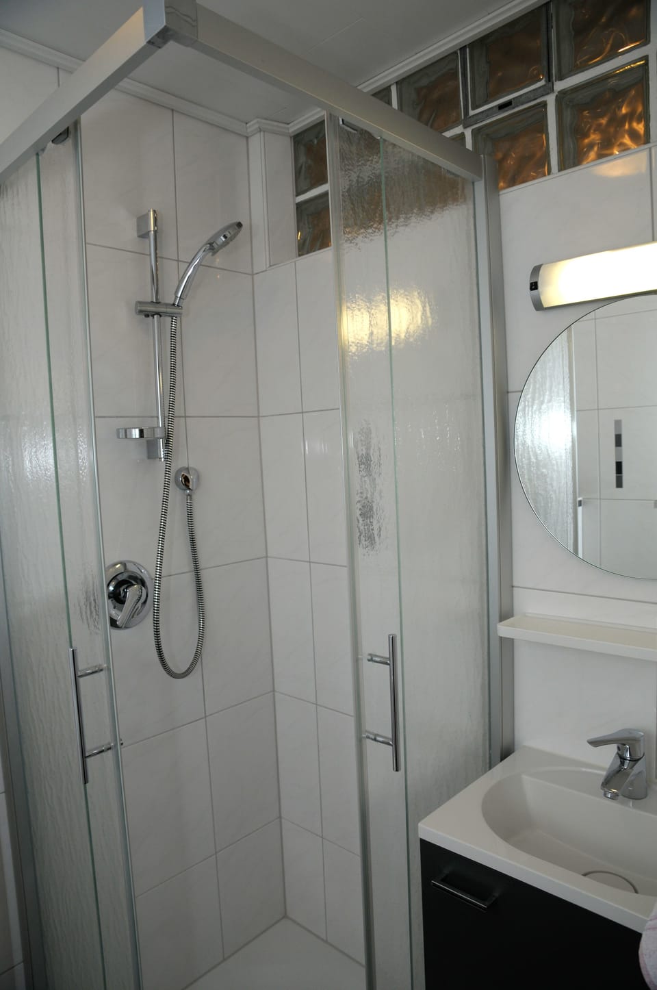 Double Room | Bathroom | Shower, hair dryer, towels