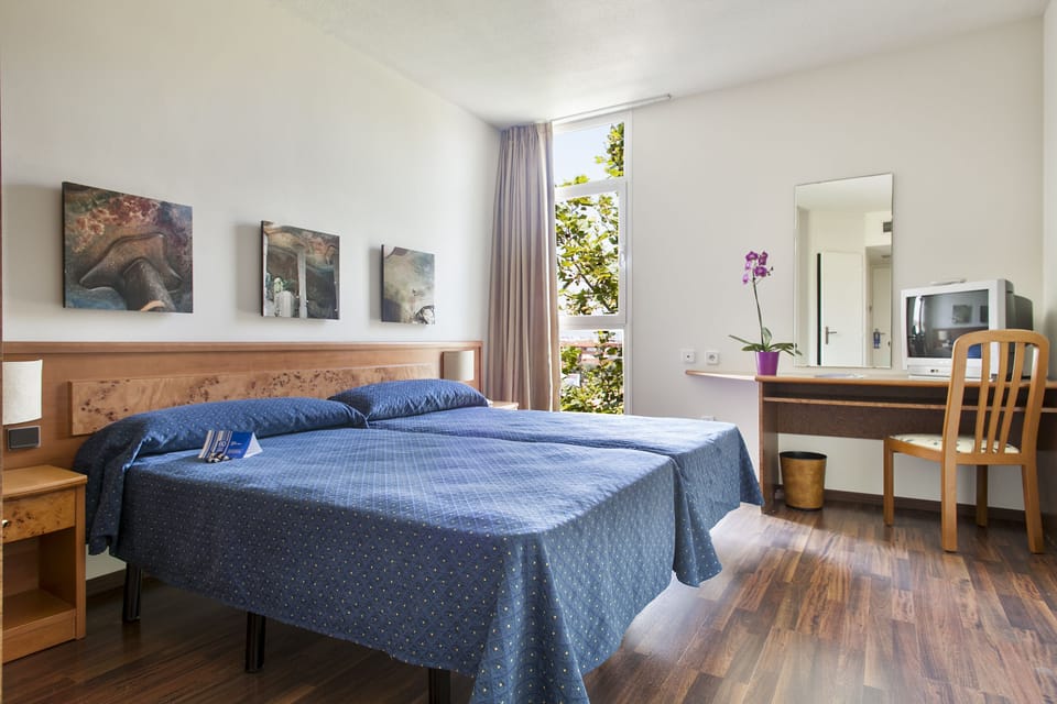 In-room safe, desk, free cribs/infant beds, rollaway beds