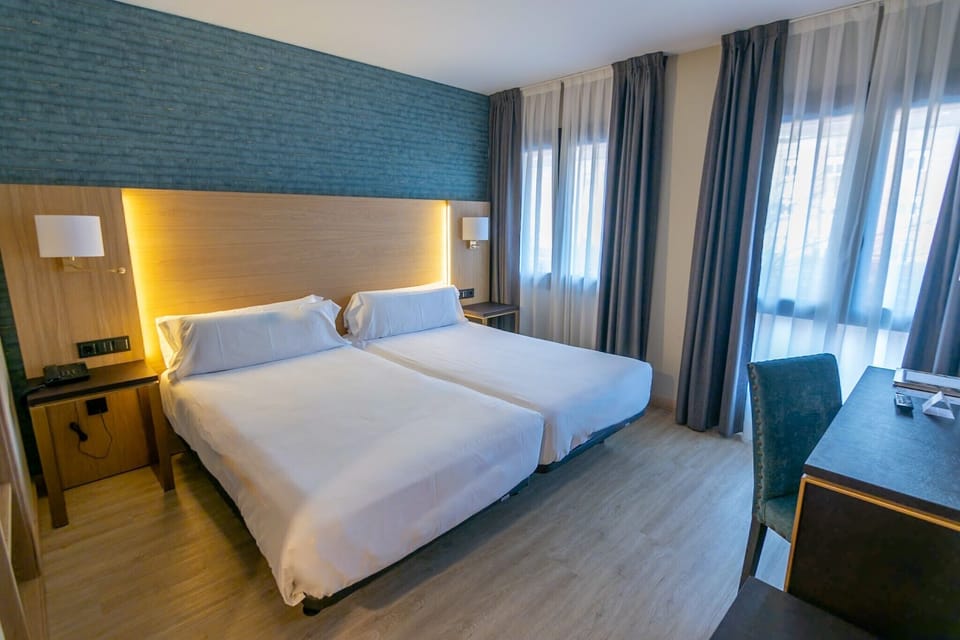 Minibar, in-room safe, desk, free WiFi