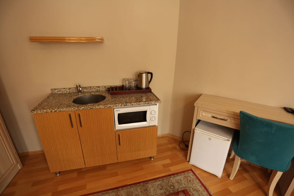 Minibar, in-room safe, blackout drapes, soundproofing