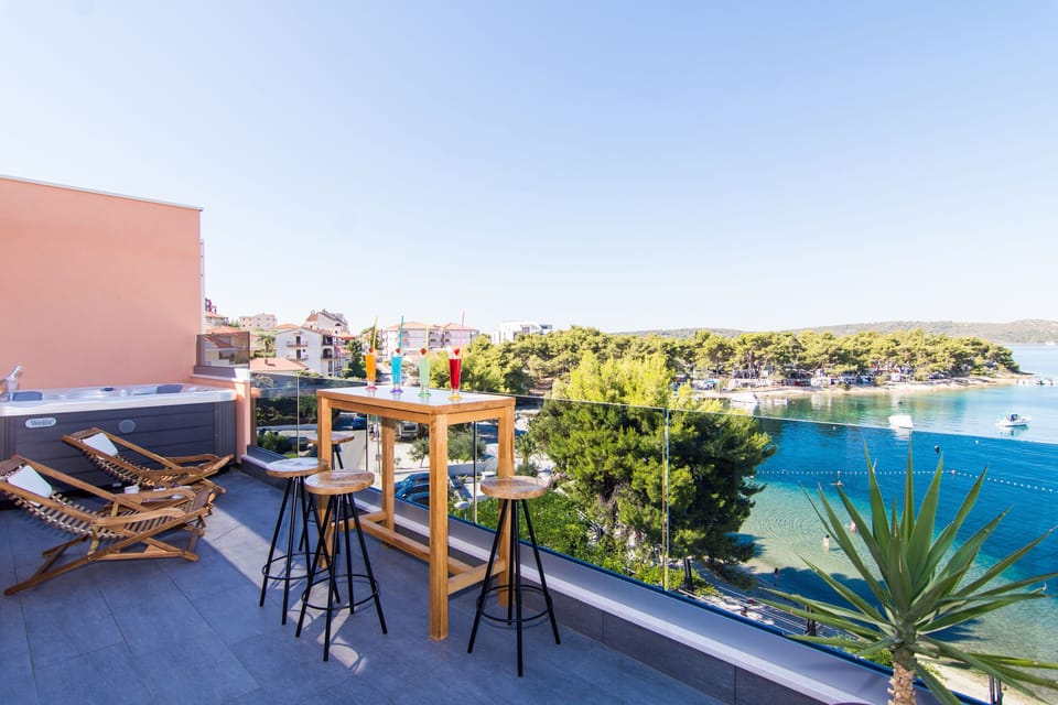 Apartment (A1) | Balcony