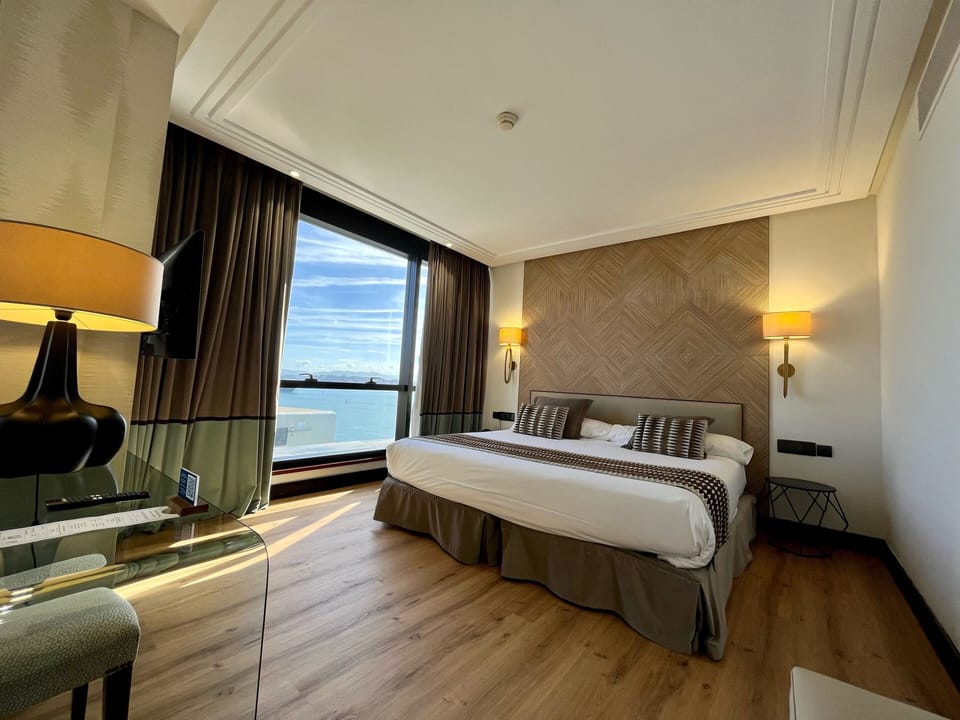 Superior Room | Minibar, in-room safe, desk, soundproofing