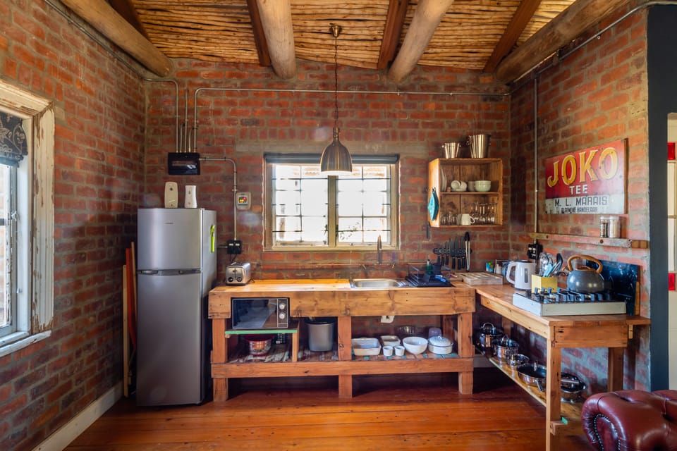 Farm Cottage - Southern Belle | Private kitchenette | Fridge, microwave, stovetop, toaster