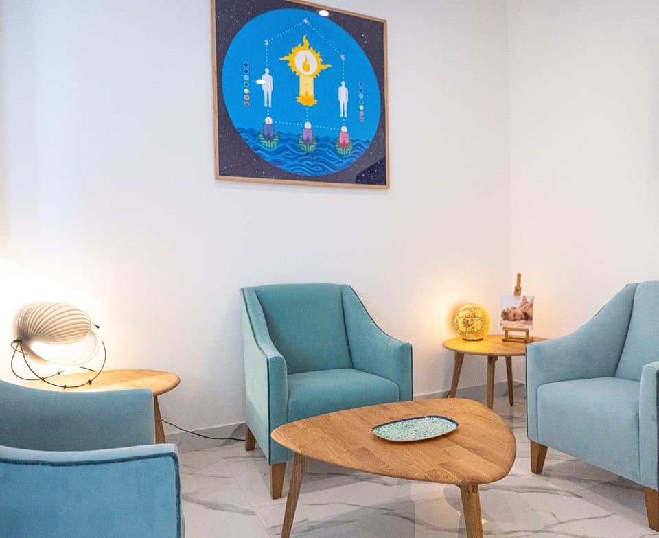 Sauna, steam room, aromatherapy, body wraps, body scrubs, facials