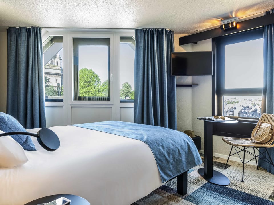 Superior Room, 1 Double Bed | Desk, soundproofing, free WiFi