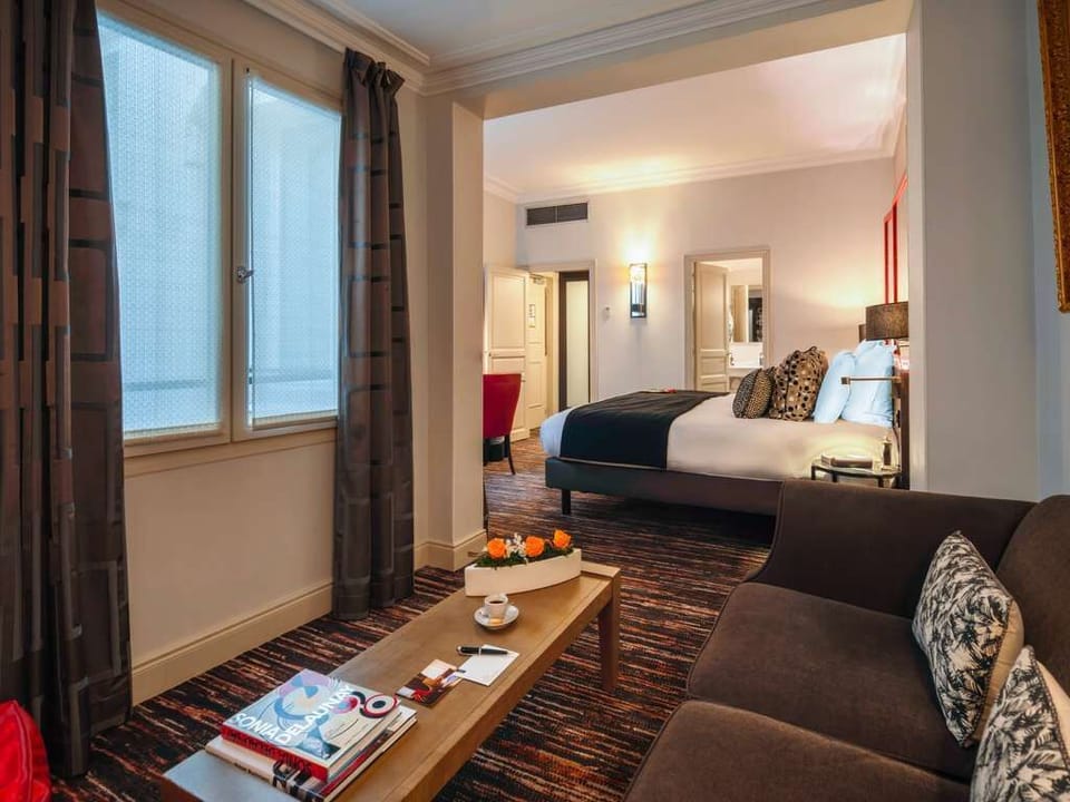 Premium bedding, minibar, in-room safe, desk
