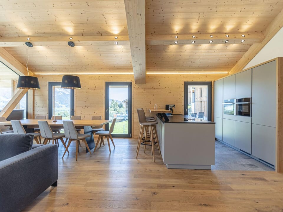 Chalet | Dining