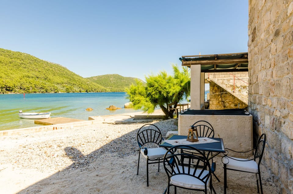 House (Two-Bedroom Holiday Home) | Balcony