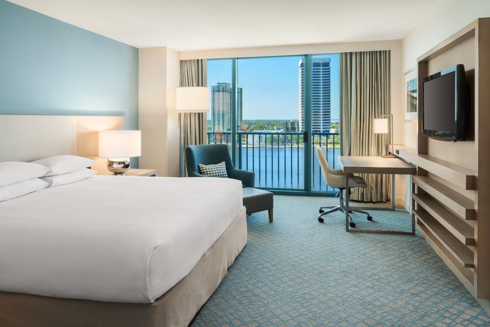 Premium bedding, in-room safe, desk, iron/ironing board