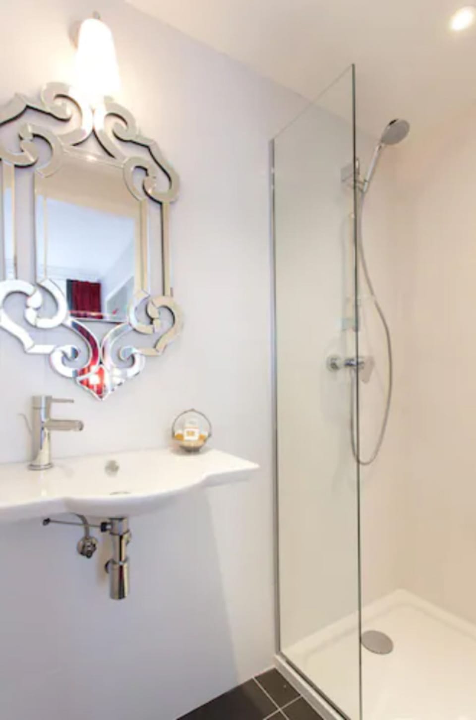 Shower, free toiletries, hair dryer, slippers