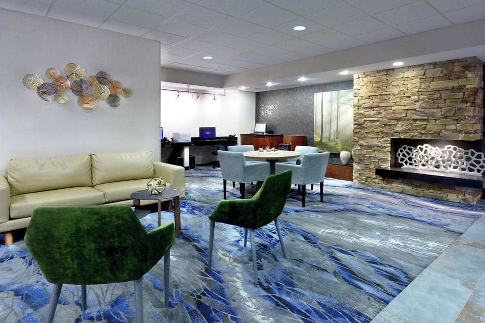Lobby lounge