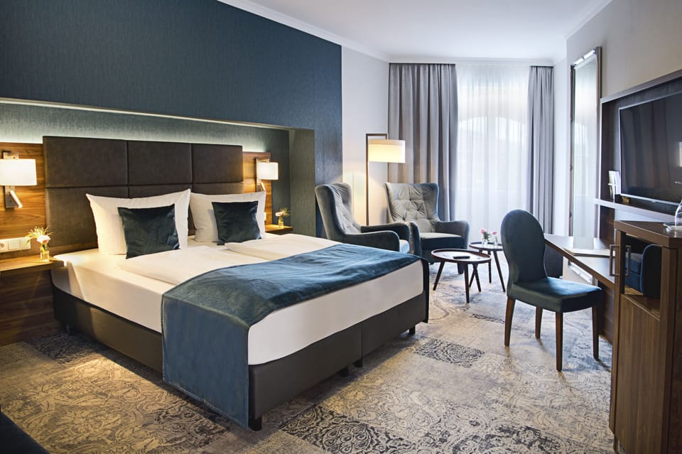 Junior Studio Suite (incl.3.50€ Energy Fee p.pers./p.night) | Premium bedding, in-room safe, desk, laptop workspace