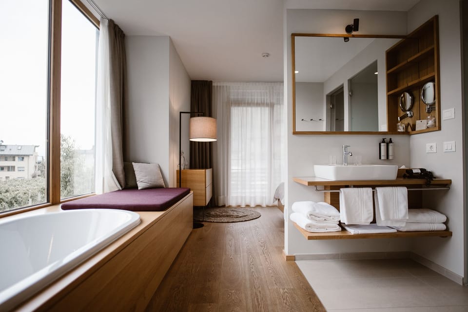 Design Suite, 1 Bedroom, Bathtub, Vineyard View | View from room